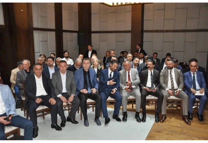 Türkiyədə azərbaycanlıları heyrətləndirən tapşırığı kim verib? — FOTO Türkiyədə azərbaycanlıları heyrətləndirən tapşırığı kim verib? — FOTO