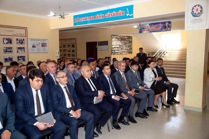 İcra başçısı Yolüstü kənd sakinləri ilə görüşdü — FOTO