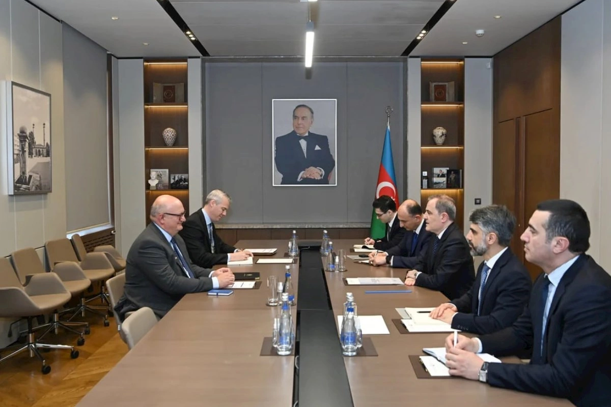 Ceyhun Bayramov Böyük Britaniyanın yeni səfirini qəbul etdi — FOTOLAR