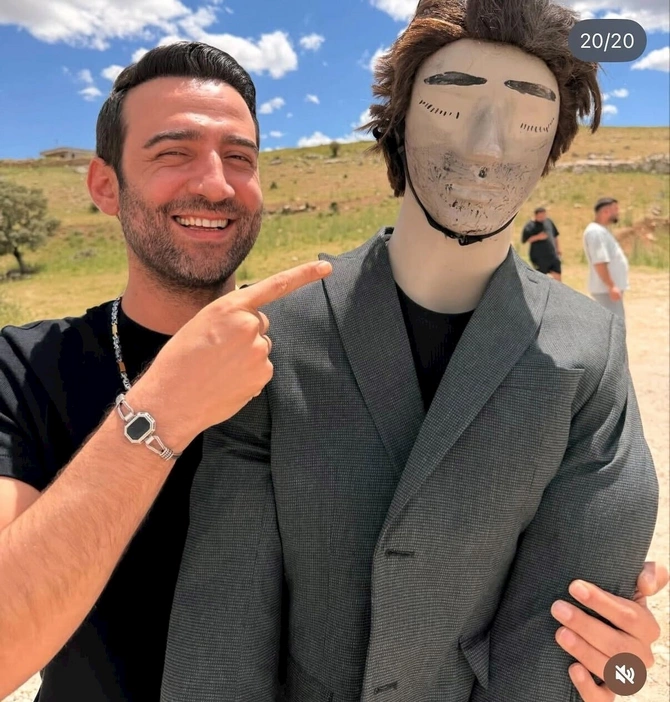 Uzak şehirin qayalıq səhnəsinin necə çəkildiyi üzə çıxdı — FOTO
