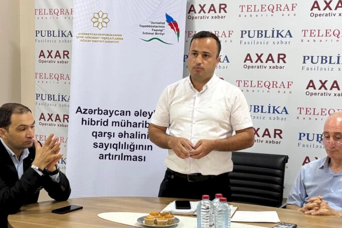 “Azərbaycan əleyhinə hibrid təhdidlərə qarşı əhalinin sayıqlığının artırılması” mövzusunda ictimai müzakirə keçirilib — FOTOLAR