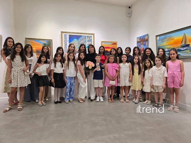 Bakıda Gülnar İncəsənət Studiyasının rəngarəng Fərqli Baxışlar sərgisi açılıb — FOTOLAR Bakıda Gülnar İncəsənət Studiyasının rəngarəng Fərqli Baxışlar sərgisi açılıb — FOTOLAR