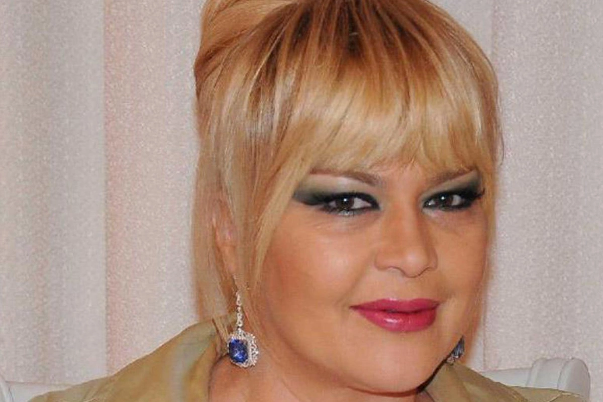Əməkdar artist bədən şəkilləndirmə etdirəcək