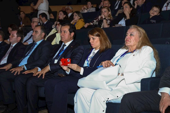 Türk Dünyası Həftəsində türk əməkdaşlıq təşkilatlarının fəaliyyəti müzakirə olundu — FOTOLAR