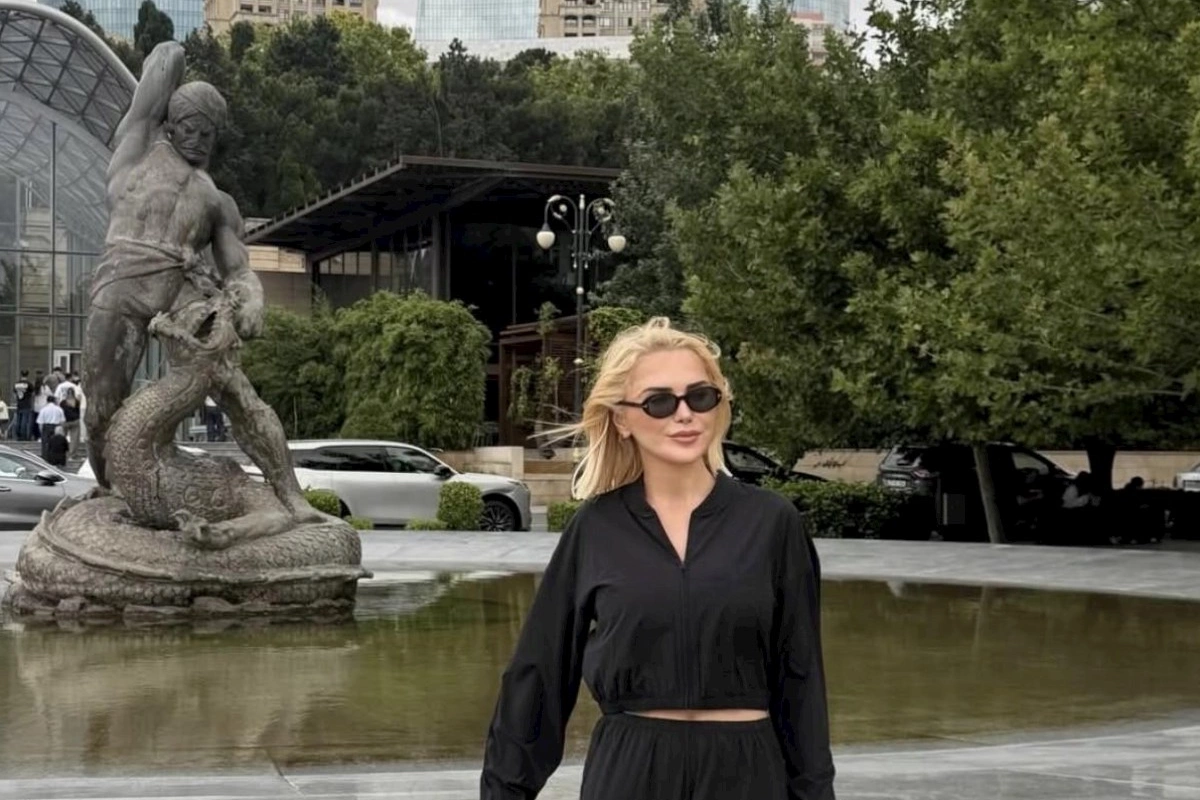 Ece Erken Bakıda — FOTOLAR