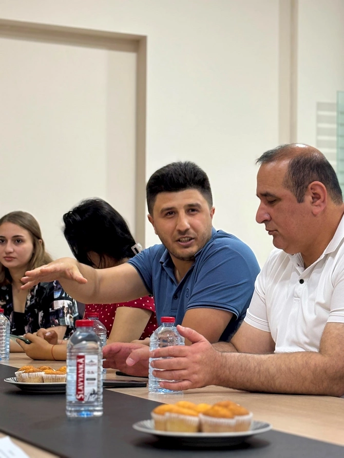 “Azərbaycan əleyhinə hibrid təhdidlərə qarşı əhalinin sayıqlığının artırılması” mövzusunda ictimai müzakirə keçirilib — FOTOLAR “Azərbaycan əleyhinə hibrid təhdidlərə qarşı əhalinin sayıqlığının artırılması” mövzusunda ictimai müzakirə keçirilib — FOTOLAR