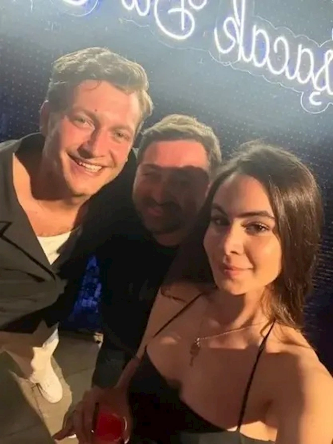 Taşacak bu denizin 4 aktyoru ilə bağlı iddialar: Rəqslər, səmimi görüntülər — FOTOLAR