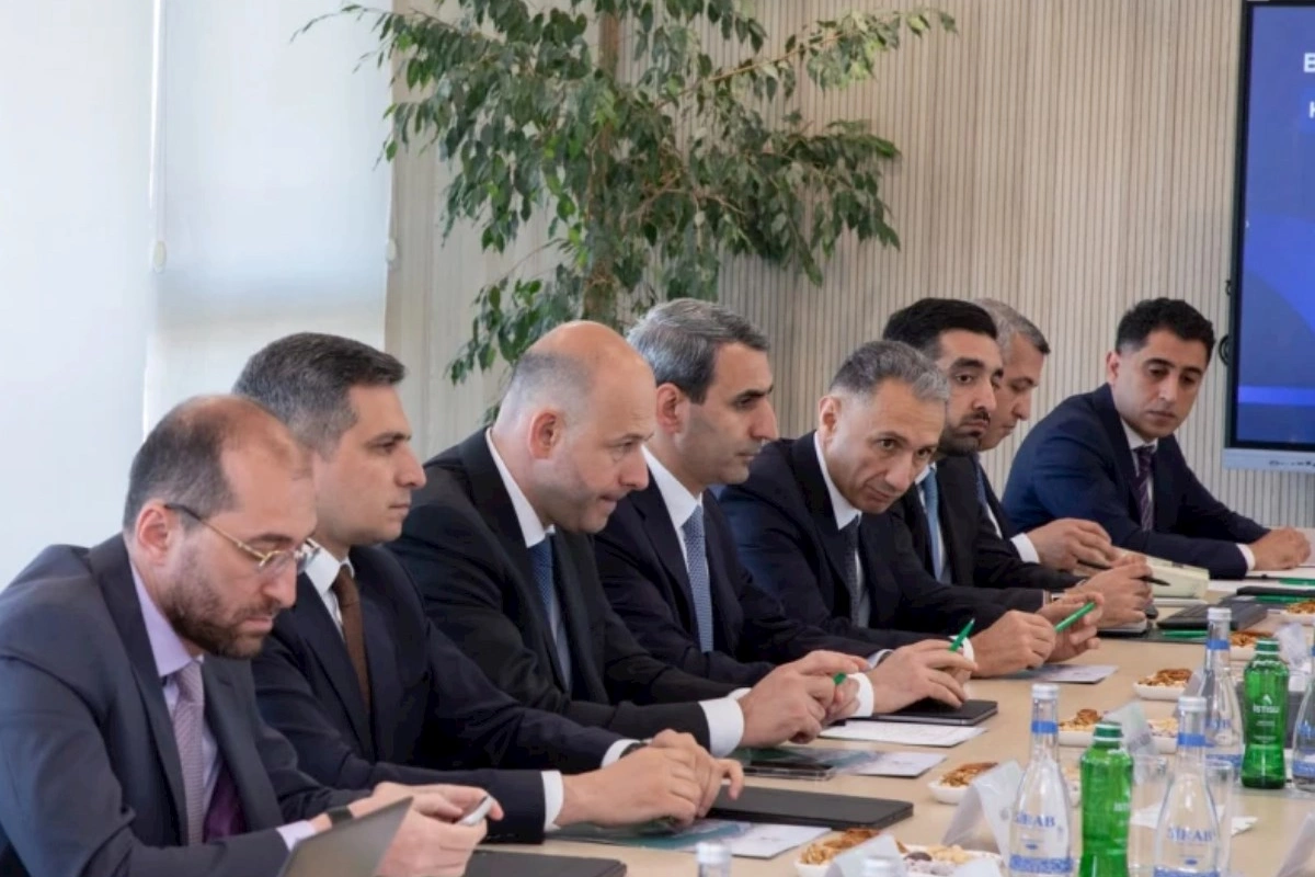 Dövlət qurumlarının nümayəndələri Bakı Limanında görülmüş işlərlə tanış oldu — FOTOLAR