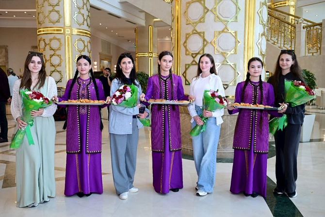 Aşqabadda Azərbaycan Mədəniyyəti Günləri başlayır — FOTOLAR