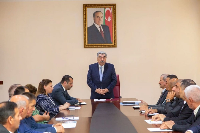 Salyanda Dövlət Proqramınnın icrasına həsr olunmuş iclas keçirildi — FOTOLAR
