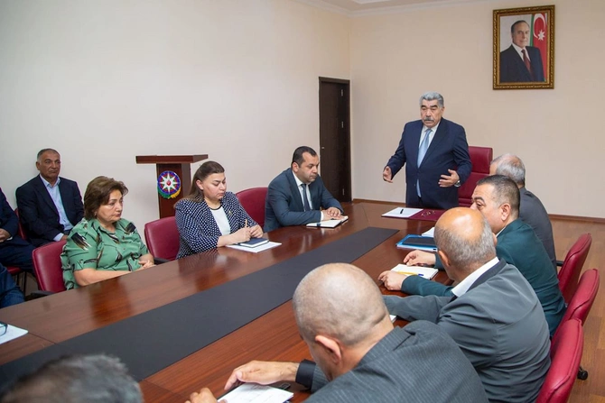 Salyanda Dövlət Proqramınnın icrasına həsr olunmuş iclas keçirildi — FOTOLAR