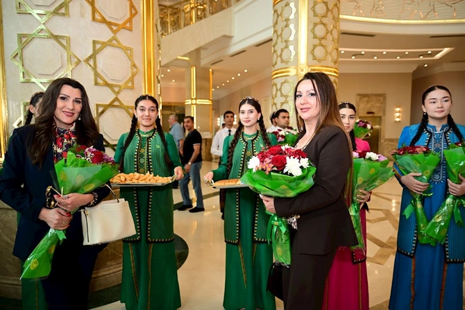 Aşqabadda Azərbaycan Mədəniyyəti Günləri başlayır — FOTOLAR