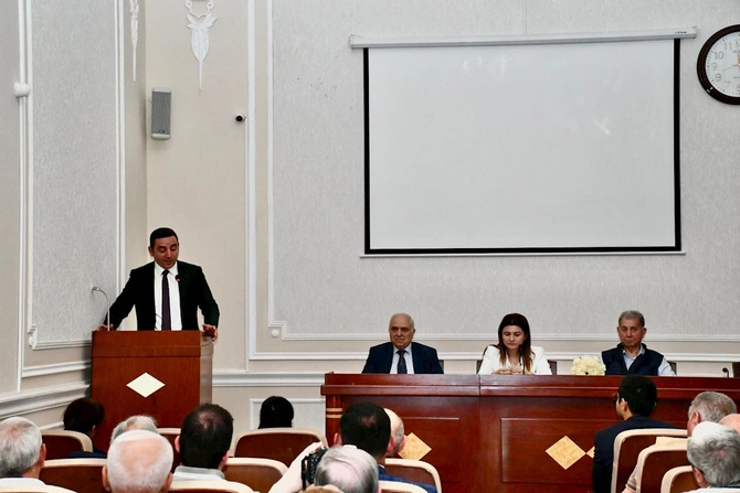 Geologiya İnstitutunda yeni təyinat kollektivə təqdim edildi — FOTOLAR