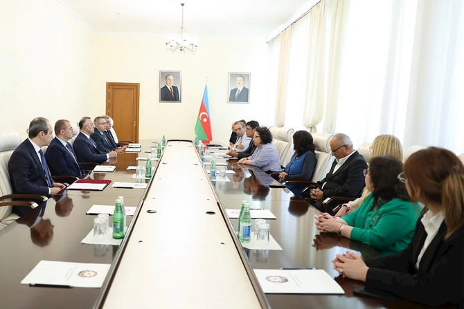 İsrailli tibb mütəxəssisləri Səhiyyə Nazirliyinin mükafatlarına layiq görüldü — FOTOLAR
