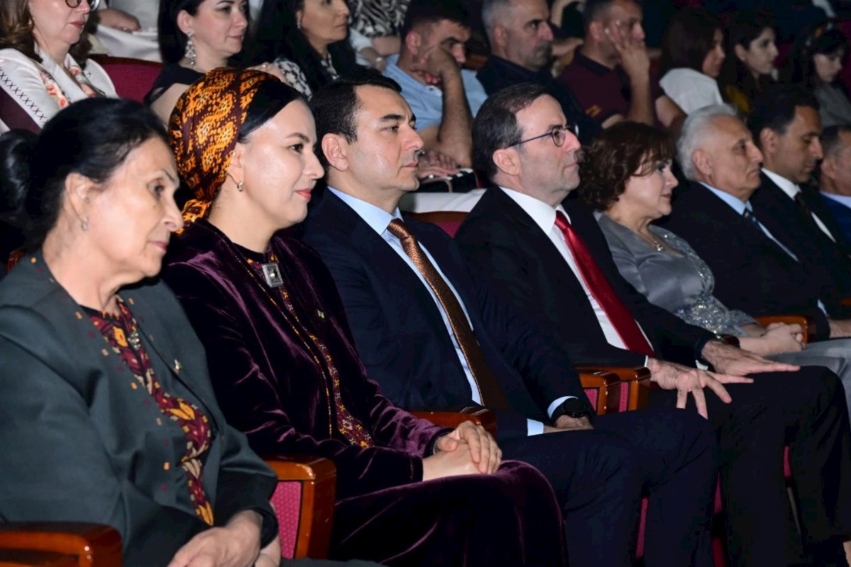 Azərbaycan Mədəniyyəti Günləri: Aşqabadda qala-konsert təşkil edilib — FOTOLAR