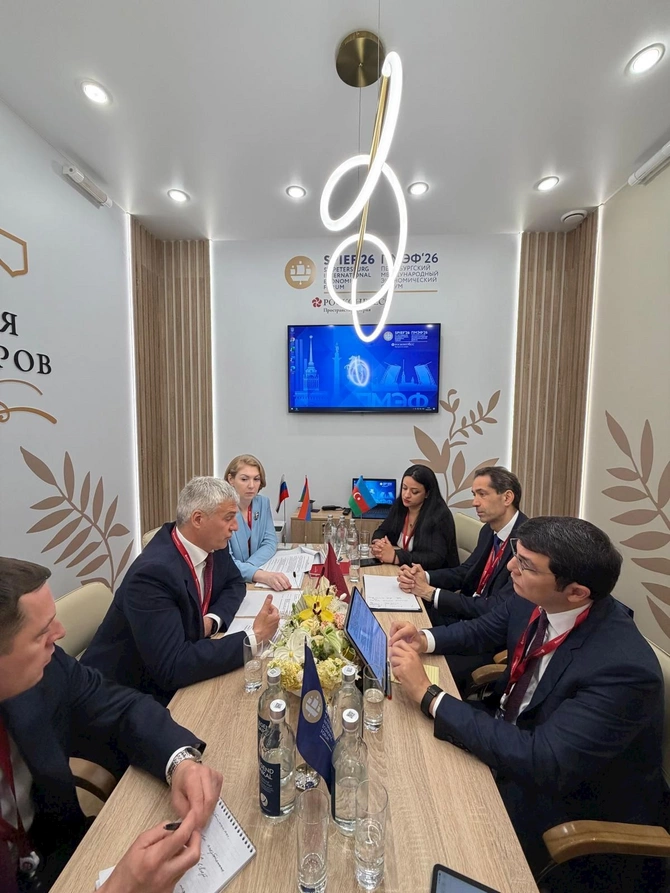 Sankt-Peterburq Beynəlxalq İqtisadi Forumu çərçivəsində görüşlər keçirilib — FOTOLAR