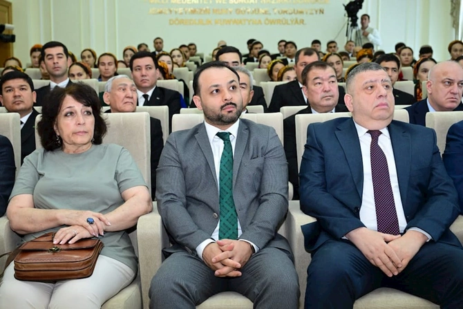 Arkadağda Seyid Əzim Şirvani və Dövlətməmməd Azadinin yaradıcılığına həsr olunan elmi konfrans keçirilib — FOTOLAR Arkadağda Seyid Əzim Şirvani və Dövlətməmməd Azadinin yaradıcılığına həsr olunan elmi konfrans keçirilib — FOTOLAR