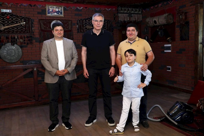 Azəriqaz uşaqları sevindirdi — FOTOLAR Azəriqaz uşaqları sevindirdi — FOTOLAR