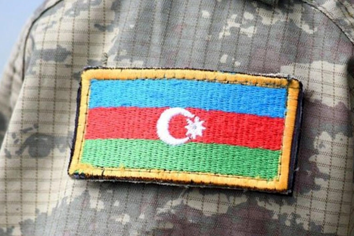 Hərbçilərlə bağlı qanunlarda dəyişiklik edildi