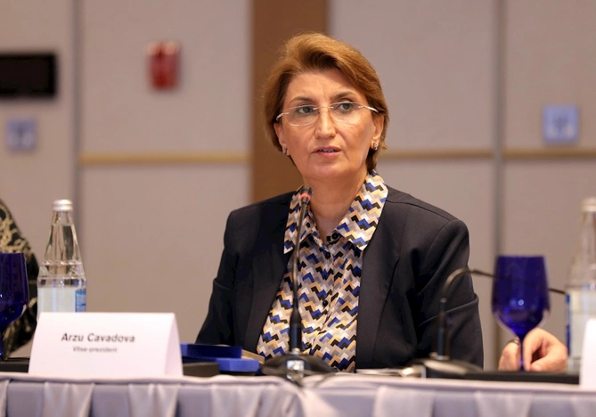 Enerji Dialoqu Platforması təşəbbüsü çərçivəsində gənc media nümayəndələri üçün silsilə məlumatlandırma sessiyalarına start verilib — FOTOLAR Enerji Dialoqu Platforması təşəbbüsü çərçivəsində gənc media nümayəndələri üçün silsilə məlumatlandırma sessiyalarına start verilib — FOTOLAR