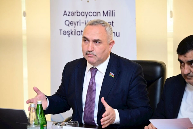 “Uşaqların rəqəmsal təhlükəsizliyi, zərərli asılılıqdan qorunması”: İctimai müzakirə — FOTOLAR