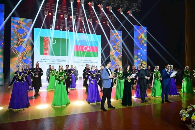 Türkmənistanda Azərbaycan Mədəniyyəti Günləri möhtəşəm konsertlə başa çatdı — FOTOLAR Türkmənistanda Azərbaycan Mədəniyyəti Günləri möhtəşəm konsertlə başa çatdı — FOTOLAR