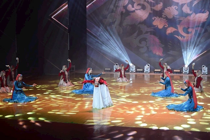 Türkmənistanda Azərbaycan Mədəniyyəti Günləri möhtəşəm konsertlə başa çatdı — FOTOLAR Türkmənistanda Azərbaycan Mədəniyyəti Günləri möhtəşəm konsertlə başa çatdı — FOTOLAR