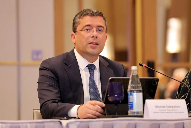 Enerji Dialoqu Platforması təşəbbüsü çərçivəsində gənc media nümayəndələri üçün silsilə məlumatlandırma sessiyalarına start verilib — FOTOLAR Enerji Dialoqu Platforması təşəbbüsü çərçivəsində gənc media nümayəndələri üçün silsilə məlumatlandırma sessiyalarına start verilib — FOTOLAR