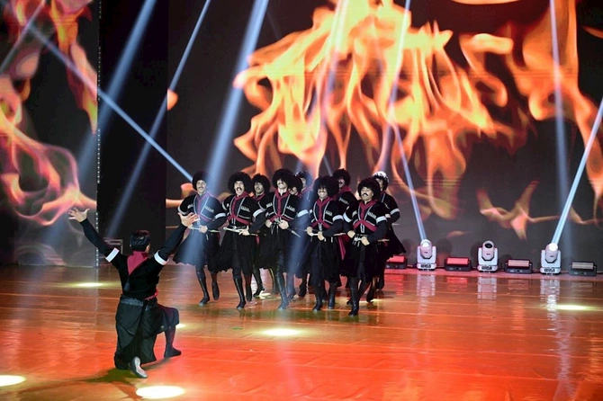 Türkmənistanda Azərbaycan Mədəniyyəti Günləri möhtəşəm konsertlə başa çatdı — FOTOLAR Türkmənistanda Azərbaycan Mədəniyyəti Günləri möhtəşəm konsertlə başa çatdı — FOTOLAR