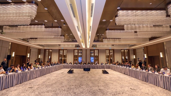 Enerji Dialoqu Platforması təşəbbüsü çərçivəsində gənc media nümayəndələri üçün silsilə məlumatlandırma sessiyalarına start verilib — FOTOLAR Enerji Dialoqu Platforması təşəbbüsü çərçivəsində gənc media nümayəndələri üçün silsilə məlumatlandırma sessiyalarına start verilib — FOTOLAR