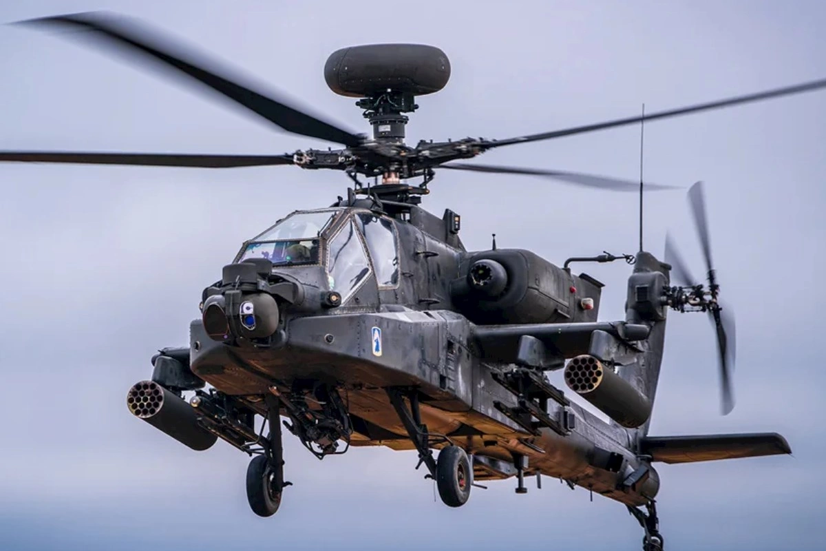Hörmüz boğazı ərazisində ABŞ-nin Apache zərbə helikopteri qəzaya uğrayıb