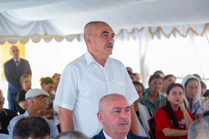 Rüstəm Xəlilov növbəti vətəndaş qəbulu keçirdi — FOTOLAR Rüstəm Xəlilov növbəti vətəndaş qəbulu keçirdi — FOTOLAR