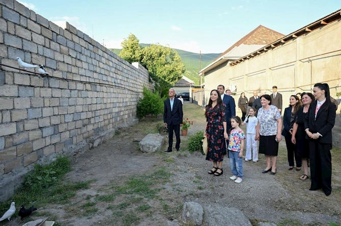 Leyla Əliyeva Onlardan biri: Emil adlı anım tədbirində iştirak edib — FOTOLAR