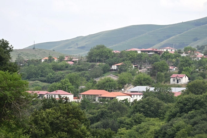 Prezident Xocavəndin Quzeyxırman kəndində olub — FOTOLAR Prezident Xocavəndin Quzeyxırman kəndində olub — FOTOLAR