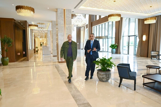 İlham Əliyev Xankəndi hotelinin açılışında — FOTOLAR İlham Əliyev Xankəndi hotelinin açılışında — FOTOLAR