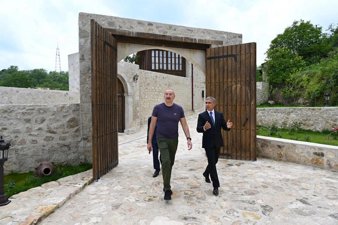 Prezident “Yasəmən” hotelinin yeni korpusları ilə tanış olub — FOTOLAR
