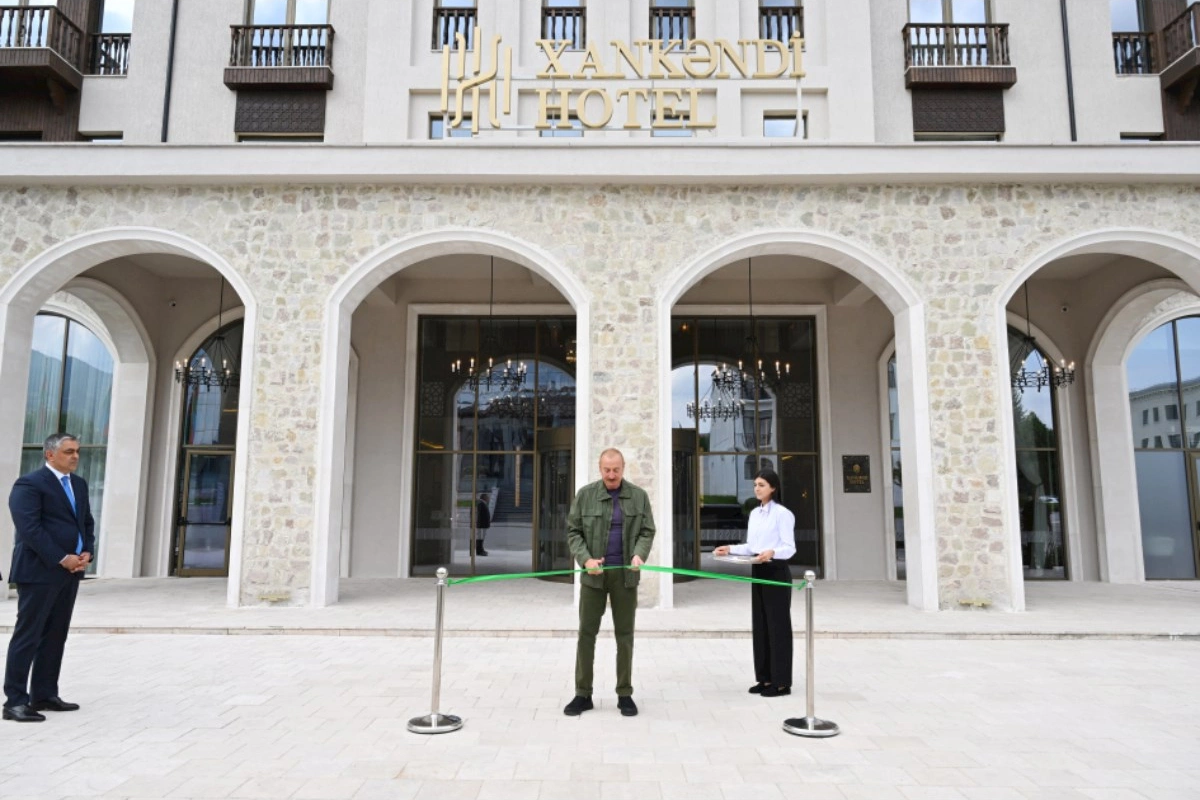 İlham Əliyev Xankəndi hotelinin açılışında — FOTOLAR