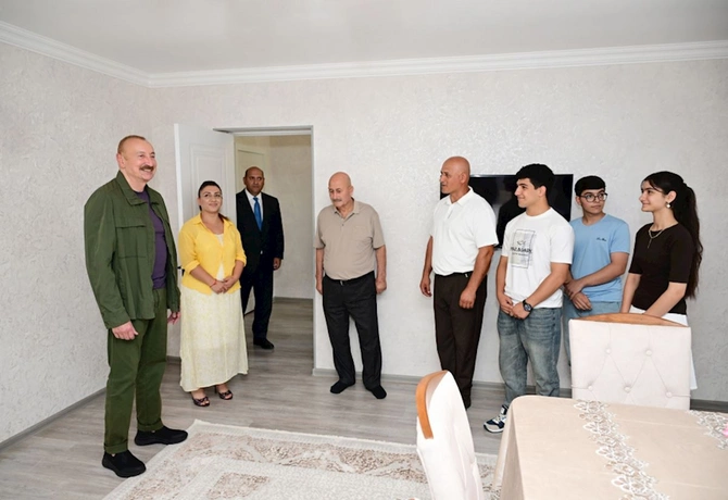 Prezident Xocavəndin Quzeyxırman kəndində olub — FOTOLAR Prezident Xocavəndin Quzeyxırman kəndində olub — FOTOLAR