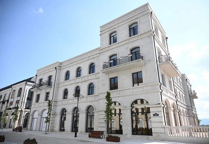 Şuşanın Qarabağ küçəsində dövlət-özəl tərəfdaşlığı çərçivəsində həyata keçirilmiş işlərlə tanışlıq — FOTOLAR Şuşanın Qarabağ küçəsində dövlət-özəl tərəfdaşlığı çərçivəsində həyata keçirilmiş işlərlə tanışlıq — FOTOLAR