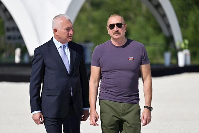 İlham Əliyev “Həkəriçay” su anbarının təməlini qoyub — FOTOLAR