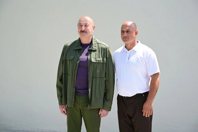 Prezident Xocavəndin Quzeyxırman kəndində olub — FOTOLAR Prezident Xocavəndin Quzeyxırman kəndində olub — FOTOLAR