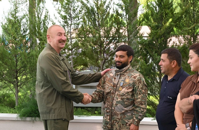 Prezident Xocavəndin Quzeyxırman kəndində olub — FOTOLAR Prezident Xocavəndin Quzeyxırman kəndində olub — FOTOLAR