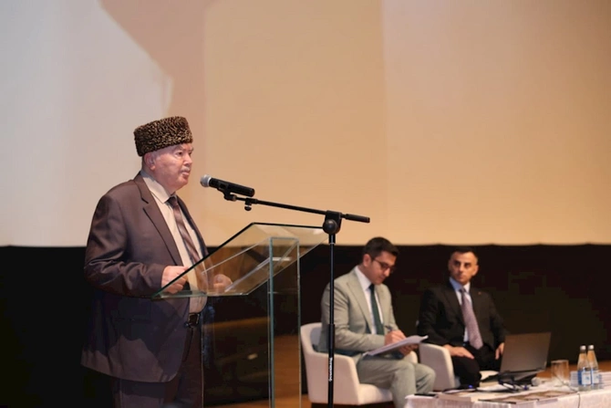 Yazıçı-publisist Aydın Tağıyevin kitabının təqdimatı olub — FOTOLAR Yazıçı-publisist Aydın Tağıyevin kitabının təqdimatı olub — FOTOLAR