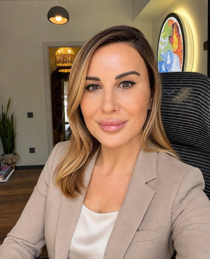 Zamirə Ədilova yoqa mərkəzi açdı — FOTOLAR Zamirə Ədilova yoqa mərkəzi açdı — FOTOLAR