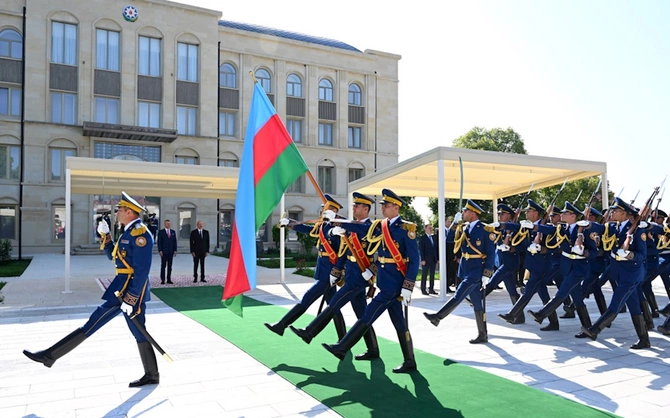 İlham Əliyev həmkarını Şuşada qarşıladı — FOTOLAR