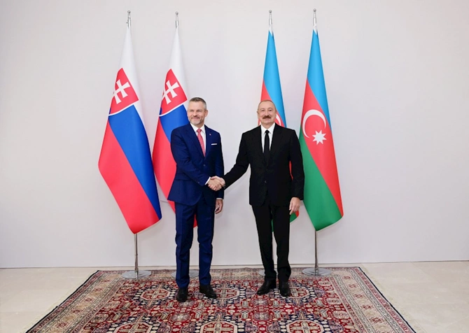İlham Əliyev həmkarını Şuşada qarşıladı — FOTOLAR