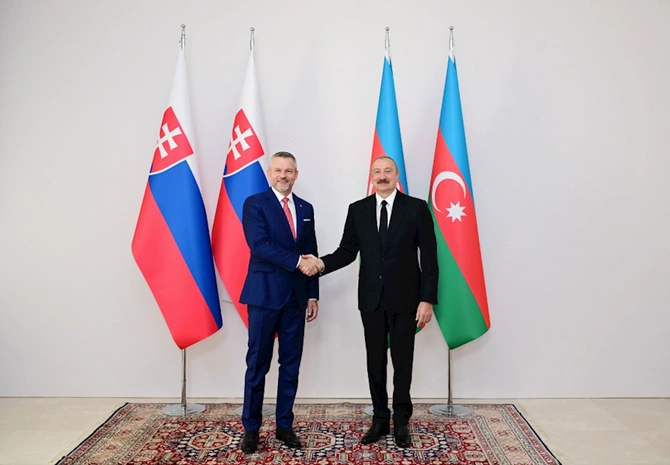 İlham Əliyev həmkarını Şuşada qarşıladı — FOTOLAR
