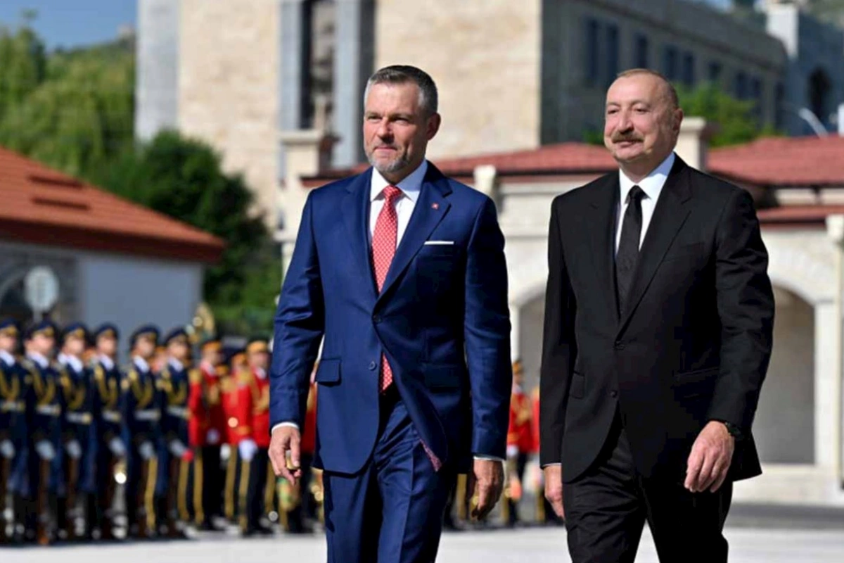 İlham Əliyev həmkarını Şuşada qarşıladı — FOTOLAR