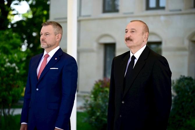 İlham Əliyev həmkarını Şuşada qarşıladı — FOTOLAR