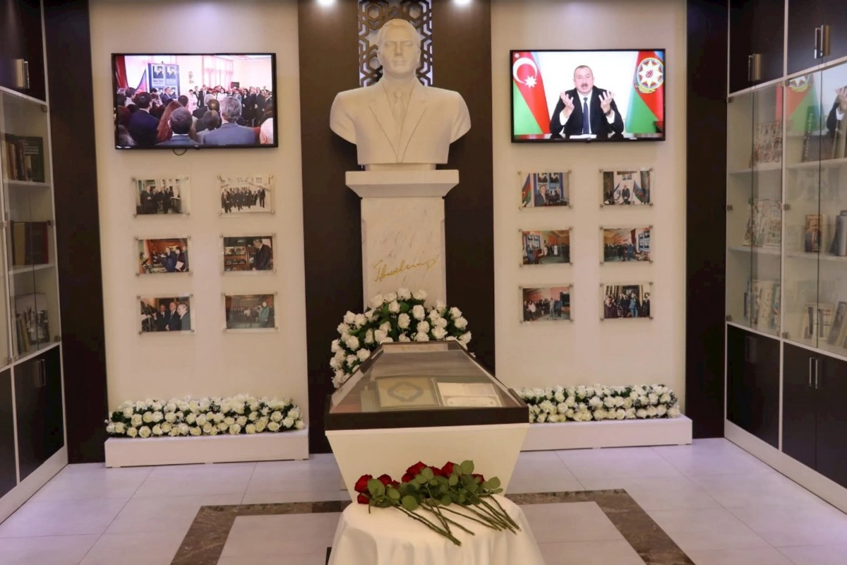 Yeni Azərbaycan Partiyası Səbail rayon təşkilatı və M.F. Axundov adına Azərbaycan Milli Kitabxanasının birgə təşkilatçılığı ilə tədbir keçirilib — FOTOLAR